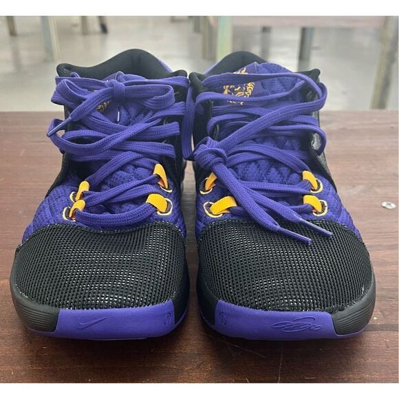 Nike Black and Purple Athletic Shoes - Picture 3 of 7